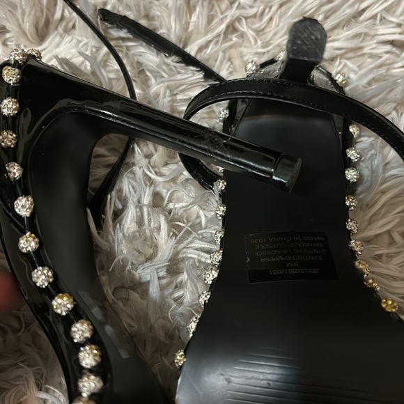 Steve Madden patent leather black strap heel size 8 - Picture 6 of 6